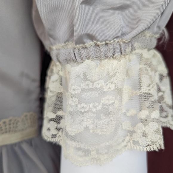 Vintage 80's Gunne Sax by Jessica McClintock Silver Gray Taffeta & Cream Dress - Picture 4 of 16